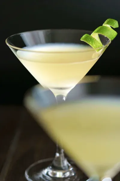 Elderflower Martini Last Light