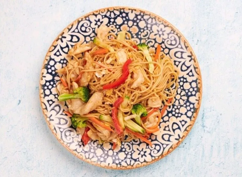 Fried Noodles Chicken Golden Dragon