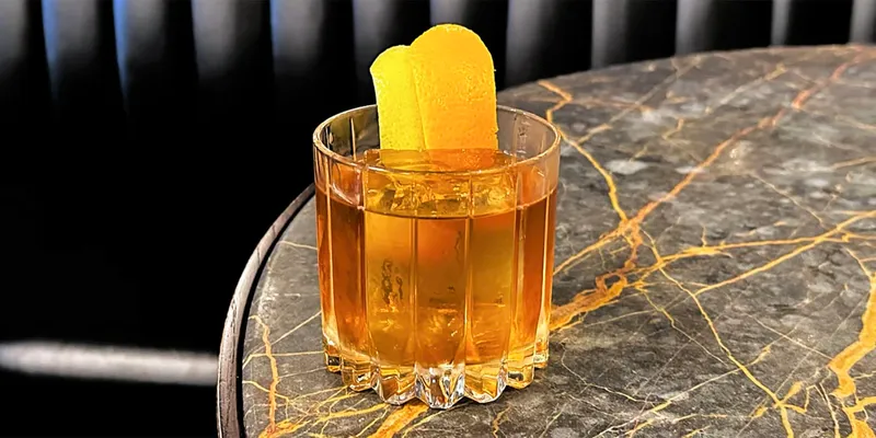 Hurley's Old Fashioned Pebble Bar