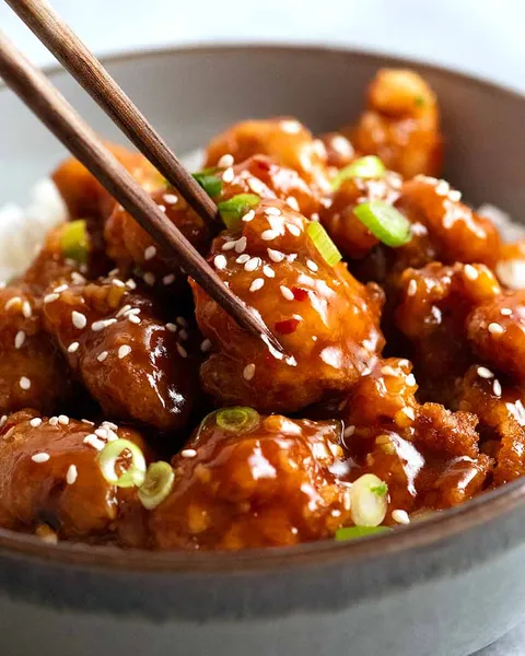 General Tso's Chicken Golden Chopsticks