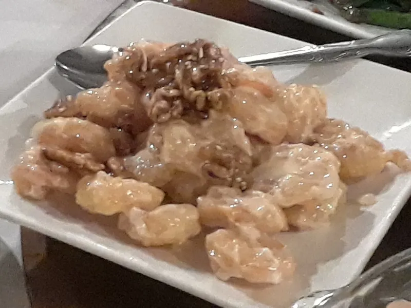 Walnut Shrimp Silver Palace