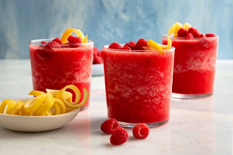 FROZEN RASPBERRY LEMONADE Blue Haven