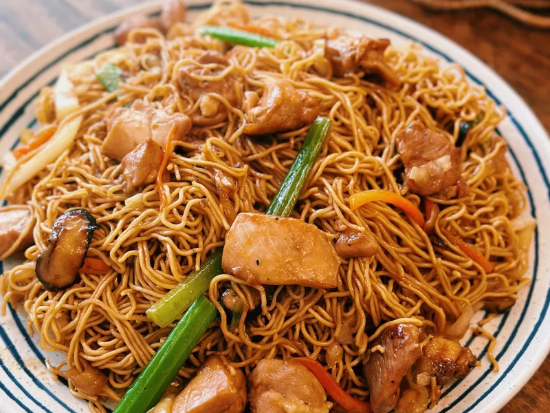 Fried Noodles Chicken Golden Dragon