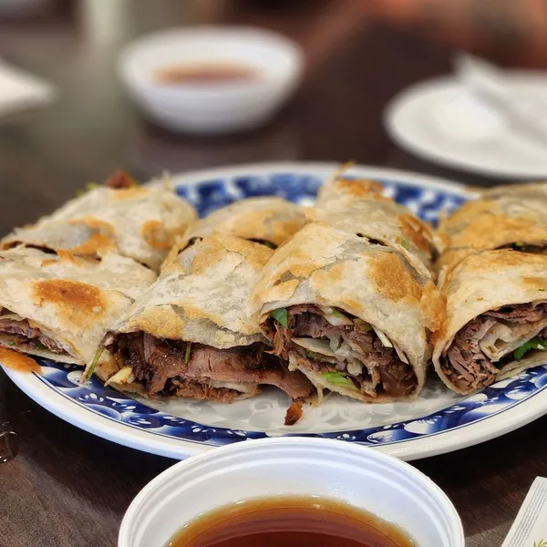 Scallion Pancake with Beef Yi Feng Yuan