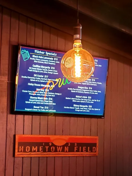 menu of The Hole in the Wall