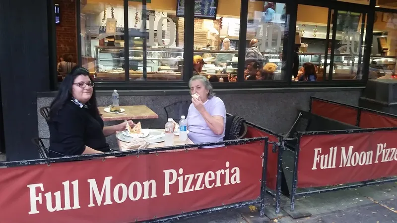 Vibe Full Moon Pizza 1