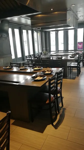 Vibe Hagane Hibachi & Japanese Grill 4