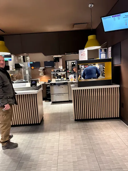 Vibe McDonald's 2