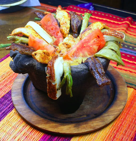 Molcajete Los Primos Restaurant