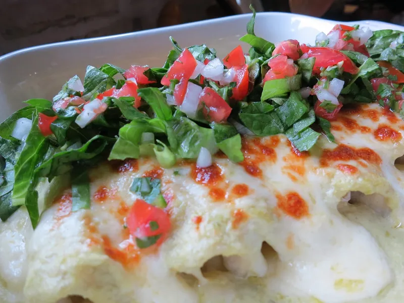 Enchiladas Suizas Fonda